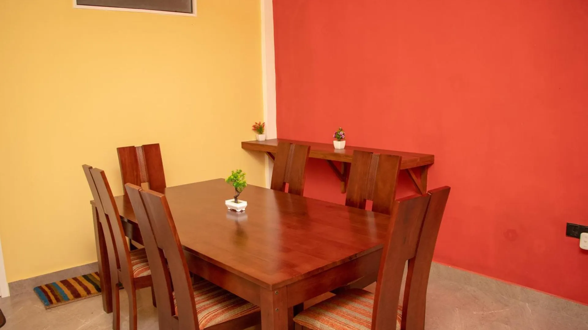 The Regal Haven, Guest Inn Kandy