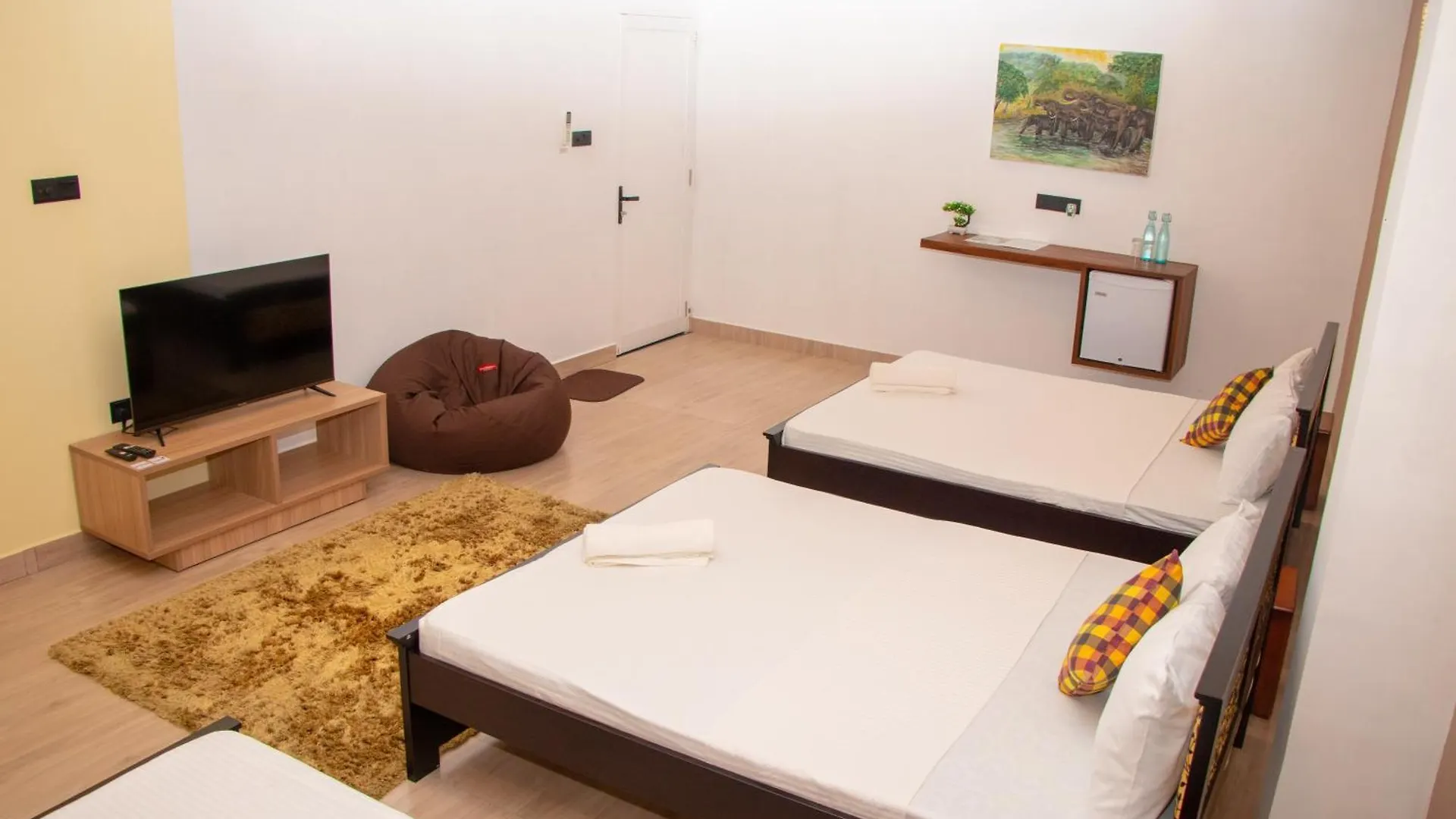 The Regal Haven, Guest Inn Kandy